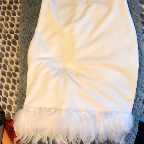 Shake a tell feather white mini dress - Picture 2 of 3